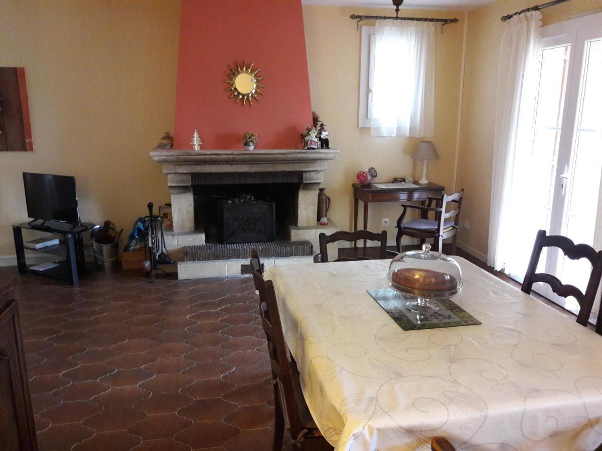 Villa La Lurette, Appartement Et Studio Saint-Etienne-les-Orgues Ngoại thất bức ảnh